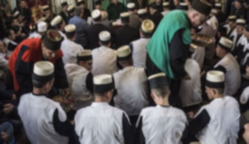 Kamunun eksikliği yol veriyor: Madde bağımlılığı mağduru aileler tarikatların kıskacında