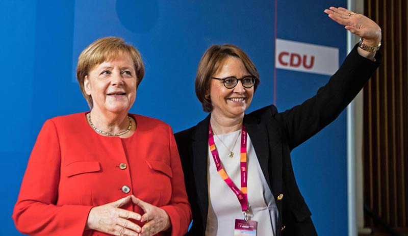 Zeige mir bilder von frauen