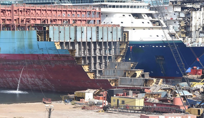 'İnsanlar, boğularak ölüyor ve oksijen tüpleri ile gezmek zorunda kalıyor'