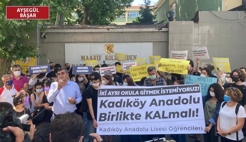 Tarihi lisenin yıkımına öğrenci ve velilerden tepki: Kadıköy Anadolu birlikte KAL'malı