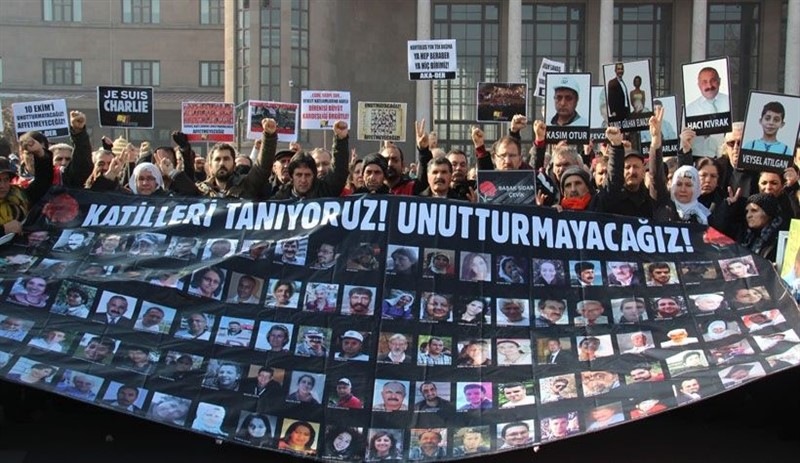 Katliamda iki can yitiren anneden Davutoğlu’na: Defterleri aç