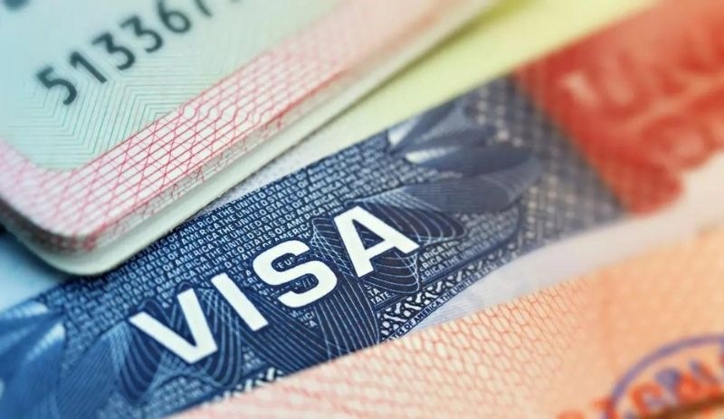 Vize başvurularında iki öğrenciden biri ret alıyor: Başvurular karaborsaya düştü