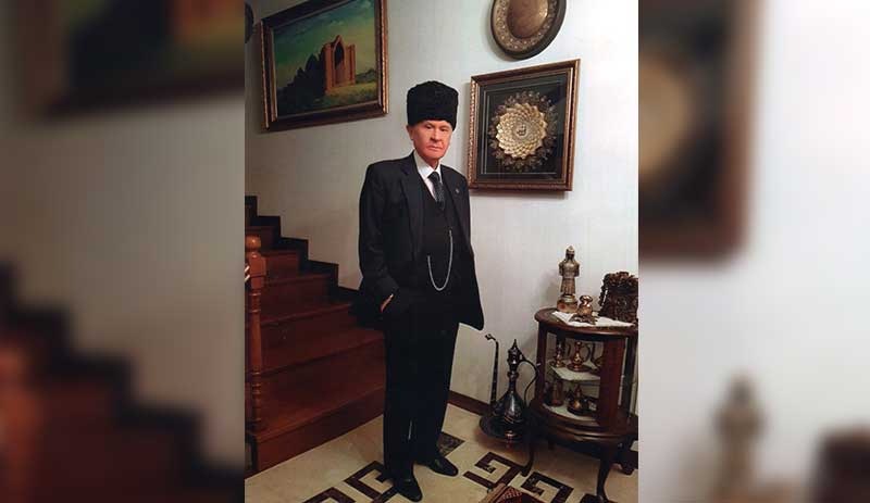 bahceli kalpak takip poz verdi